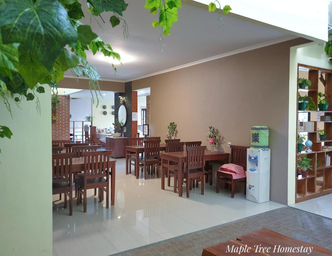 Maple Tree Homestay Maguwo Exterior foto